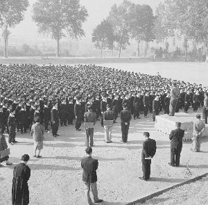 [1962년] 학교에서 학생들에게 훈시하는 윤태호 도지사 썸네일